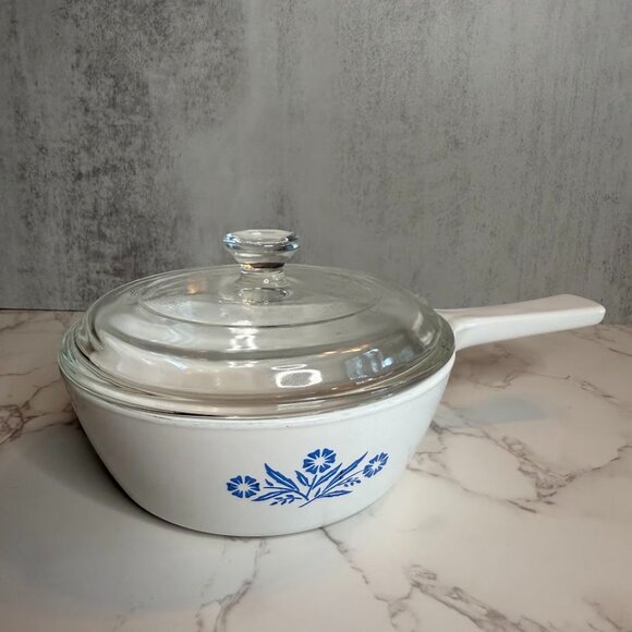 Vintage Corning Ware Blue Cornflower P-81-B 1 Pint Saucepan with Pyrex Lid 81C - Picture 1 of 5
